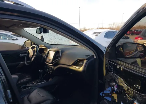 2017 Jeep Cherokee Limited Fwd z USA, uszkodzony, nr VIN 1C4PJLDB7HD224329